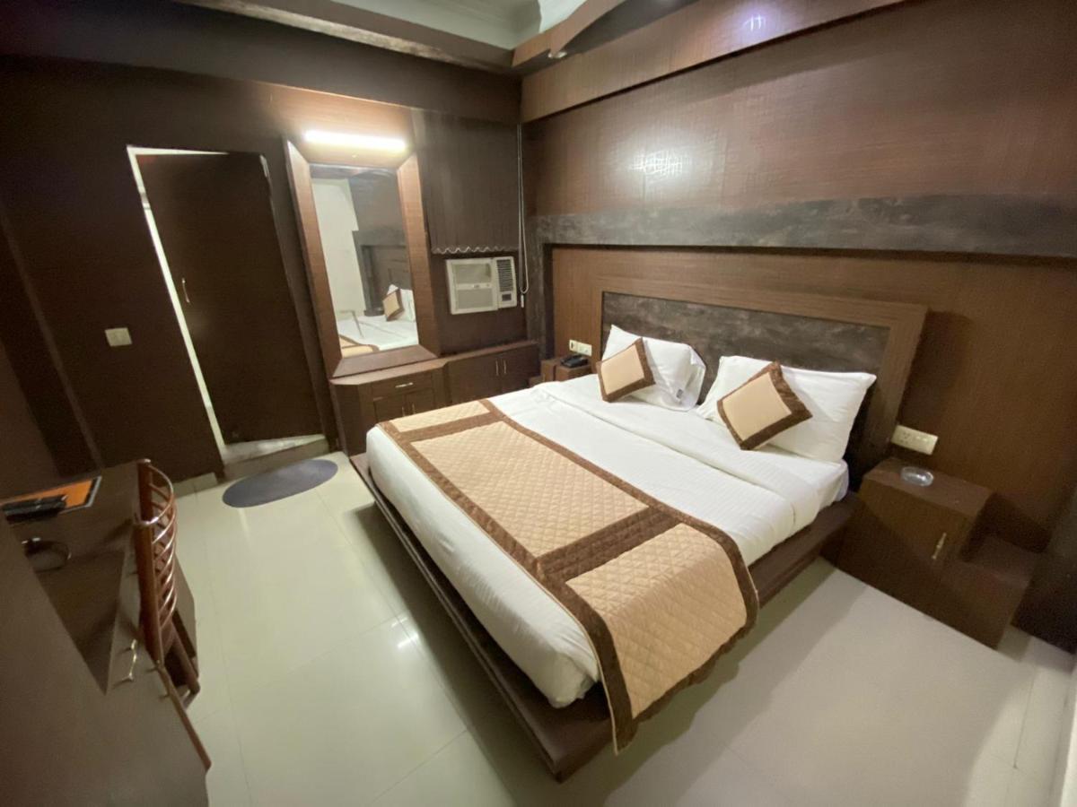 Airport Hotel Vishal Residency Nuova Delhi Esterno foto