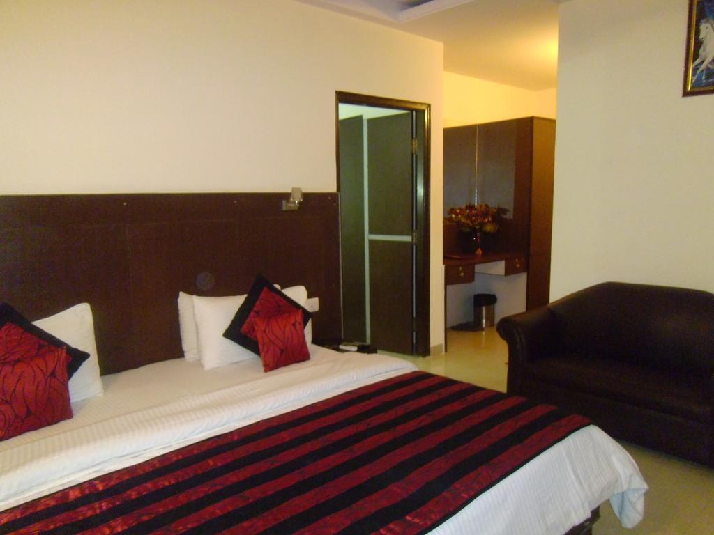Airport Hotel Vishal Residency Nuova Delhi Esterno foto
