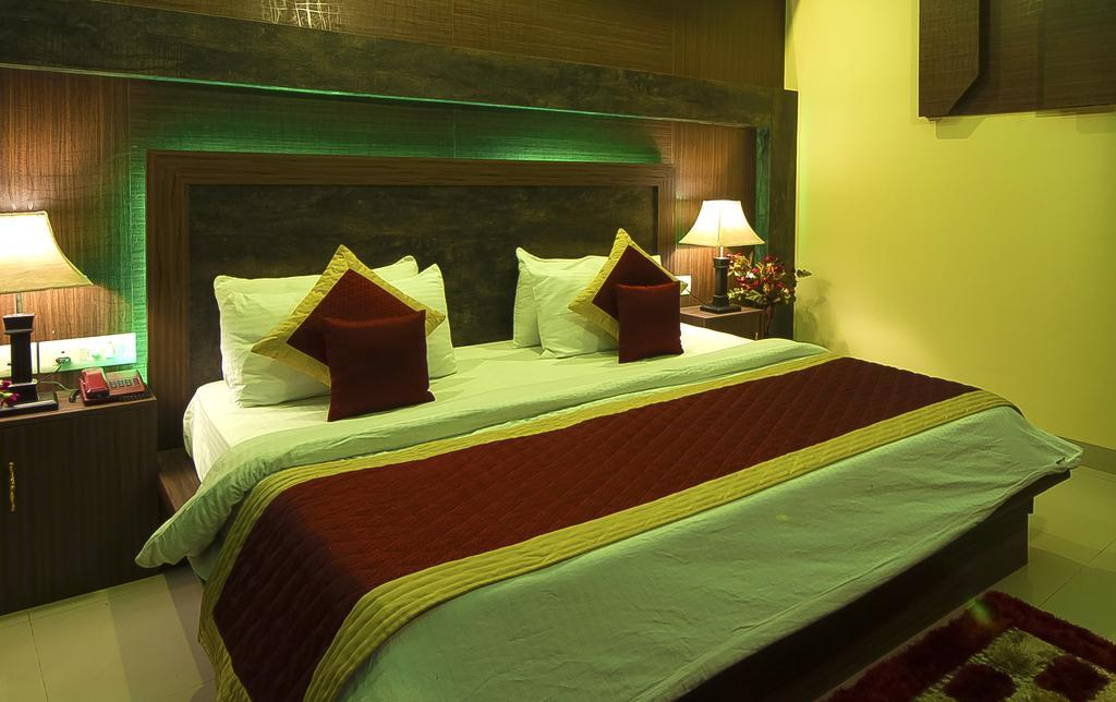 Airport Hotel Vishal Residency Nuova Delhi Esterno foto