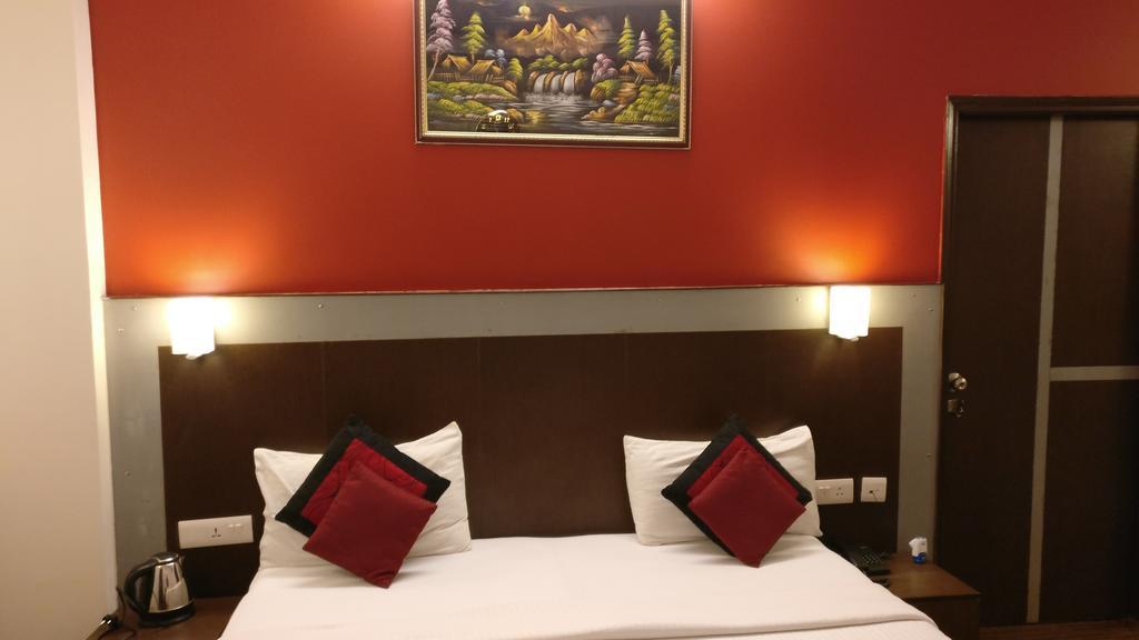 Airport Hotel Vishal Residency Nuova Delhi Esterno foto