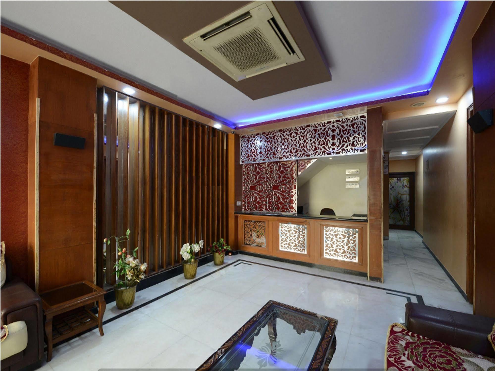 Airport Hotel Vishal Residency Nuova Delhi Esterno foto