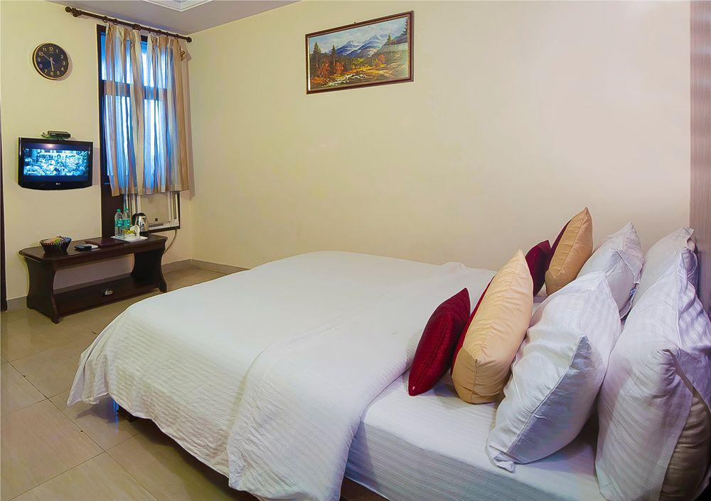 Airport Hotel Vishal Residency Nuova Delhi Esterno foto